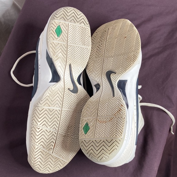 Nike Air Court Mo III shoes - Picture 3 of 8